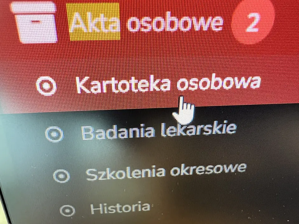AKTA OSOBOWE POD KONTROLĄ